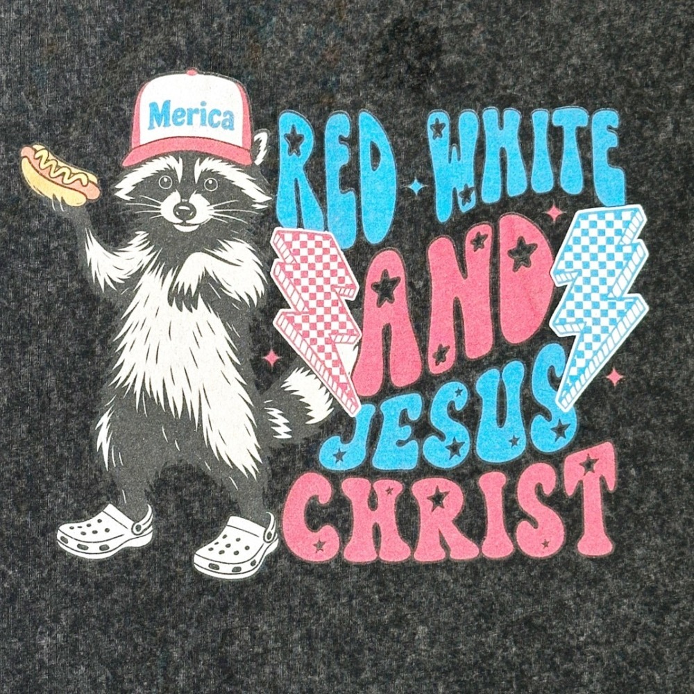 Red White and Jesus Christ Raccoon Acid Wash Graphic T-Shirt Black‎ Large